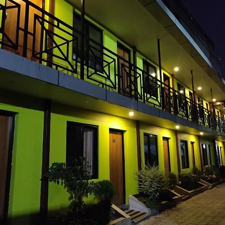 Hotel Dine & Dream Катманду Экстерьер фото