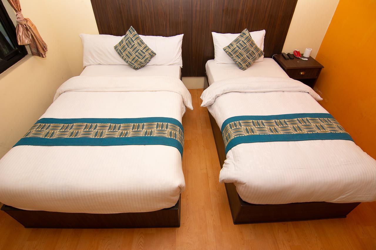 Hotel Dine & Dream Катманду Экстерьер фото