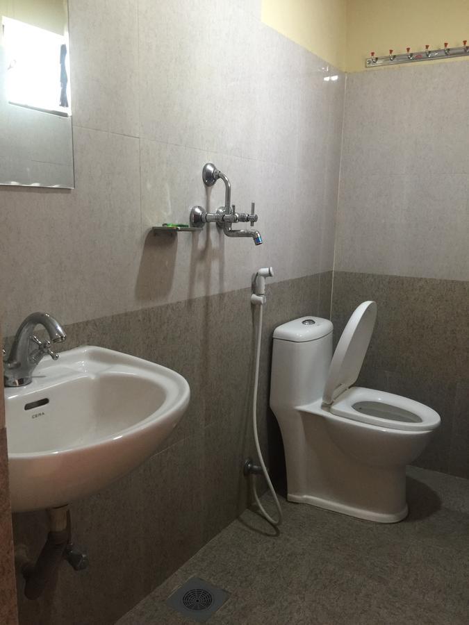 Hotel Dine & Dream Катманду Экстерьер фото